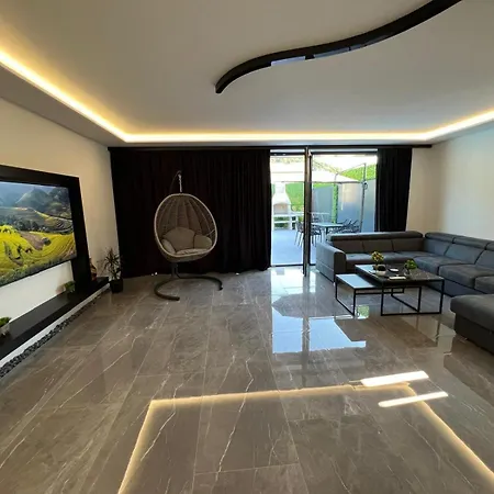 B&m 2 Villa